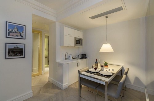 Gumussuyu Mahallesi Hotel | Atik Suite Taksim