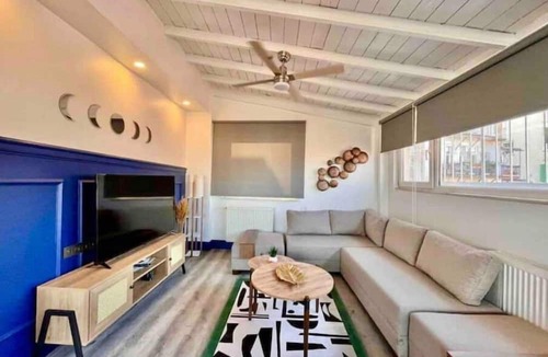 Galata Apartment | Luxury 4 BR with Seaview, Private Terrace & Jacuzzi
