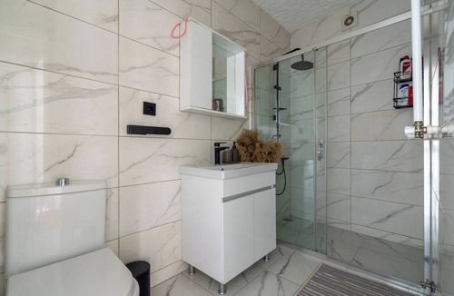 Uskudar Apartment | 0011 - Uskudar, central, cozy and economic flat.