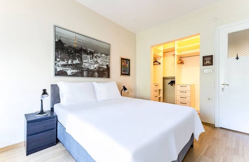 Moda Apartment | Spacious Flat w Balcony 3 min to Kadikoy Square
