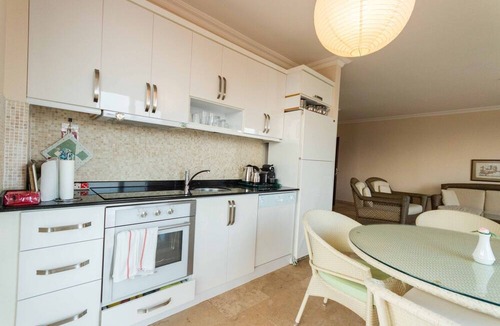 Kas Apartment | Sea View Flat 5 min to Ancient City in Kas
