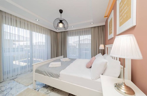 Kadriye Apartment | Flat w Pool 15 min to Beach