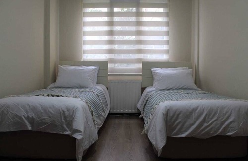 Osmangazi Apartment | Downtown core 3 bedroom fully equipped with Netflix