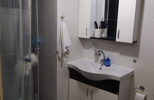 Bagcilar Apartment | 3-room Apartment. Close to park, Hospital, Walkway and transportation