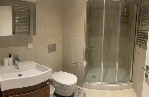 Zeytinburnu Apartment | Comfortable and near