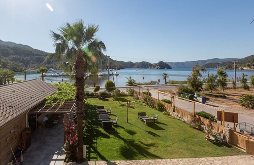 Avlana Hotel | Palmiye Otel & Restaurant