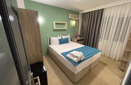Gumuldur Hotel | Colophon Beach