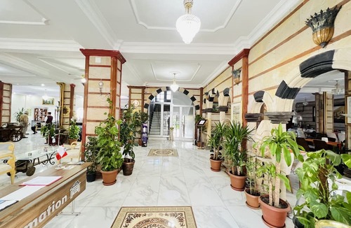 Kahta Hotel | Tas Saray Bardakci Hotel