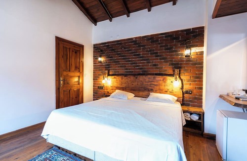 Selcuk House | Amazon Petite Palace