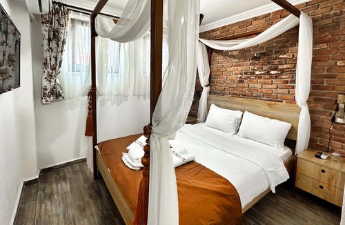 Bozcaada Hotel | Adayel Otel & Bağ Evi