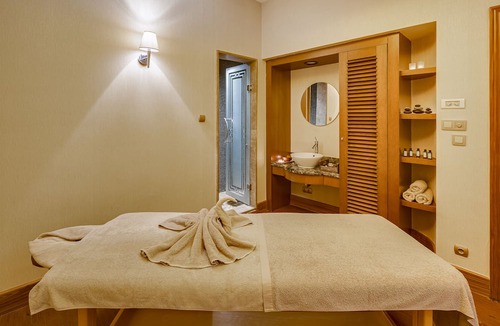 Yildizevler Hotel | Divan Ankara