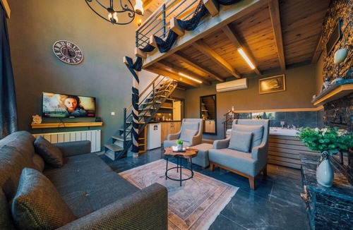 Sile Hotel | Antik River House