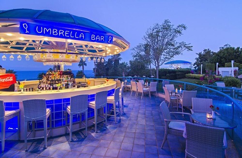 Kadnlar Denizi Mahallesi Hotel | The Grand Blue Sky International