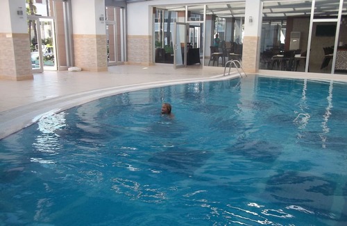 Sorgun Mahallesi Apartment | TROPICAL GARDENS 2 BED 2ND FLOOR HOME