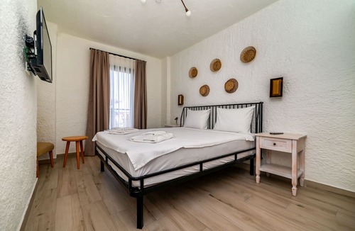 Hacımemis Hotel | Cemal Alaçatı Hotel