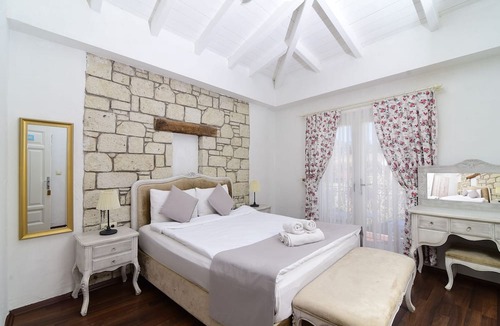 Alacati Hotel | Zübeyde Hanım Alaçatı