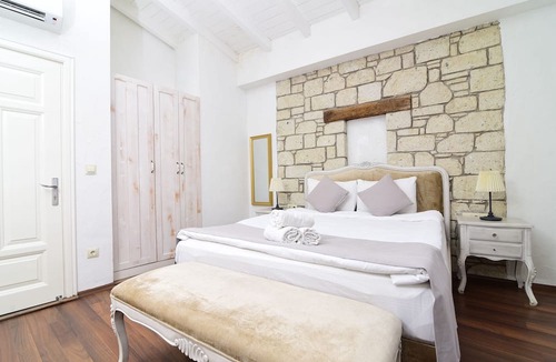 Alacati Hotel | Zübeyde Hanım Alaçatı