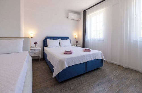 Bozcaada Hotel | Elvin Bozcaada