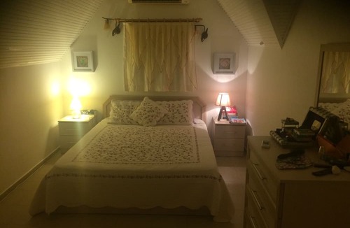 Kusadasi City Centre House | City Centre “ Sun Bungalow “ private pool , private parking , 4 bedrooms