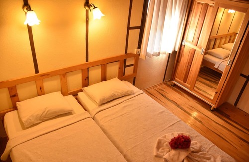 Yaniklar Hotel | Kerpic Evler