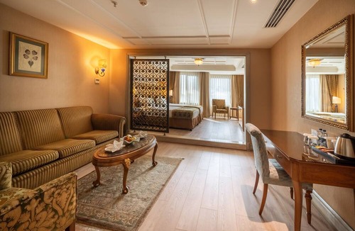 Talimhane Hotel | The Central Palace Taksim
