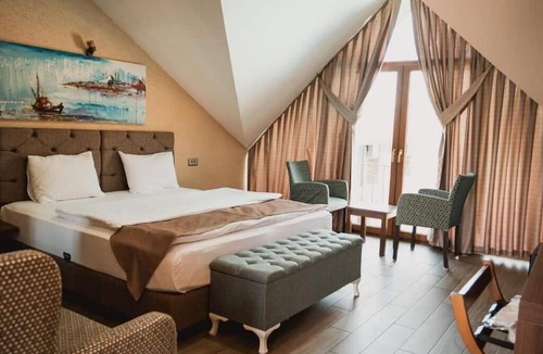Cumhuriyet Mahallesi Hotel | Green House Garden Park