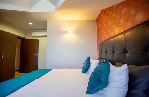 Elmalik Hotel | Highway Otel