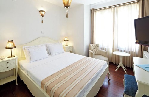 Ayvalik City Center Hotel | Ferahi Evler Otel