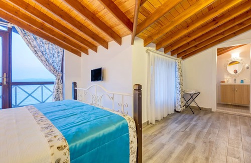 Karaburun Hotel | Tasada Otel
