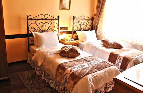 Aksehir Hotel | Aksehir Butik Hotel-Hasan Muallim Konukevi
