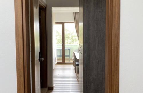 Ezine Hotel | Güneş Yönü Omay Otel