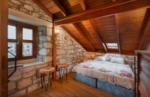 Seferihisar Hotel | Lavantali Konak- Taşev Otel ve Restoran