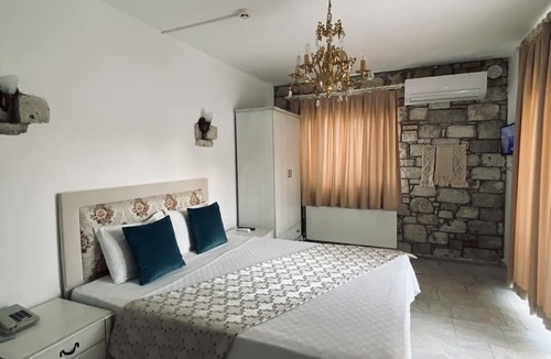 Tokoglu Hotel | Alacati Sardunya Hotel