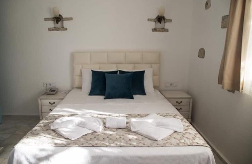 Tokoglu Hotel | Alacati Sardunya Hotel