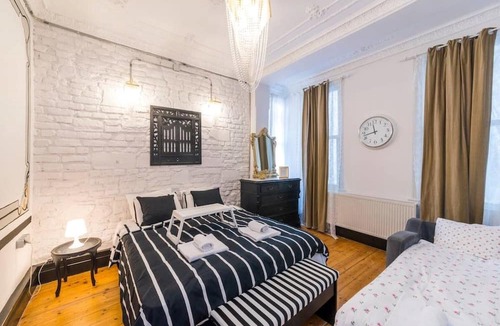 Galata Apartment | Design Flat- 4rm-3Bdrm-3Bth-1st flr