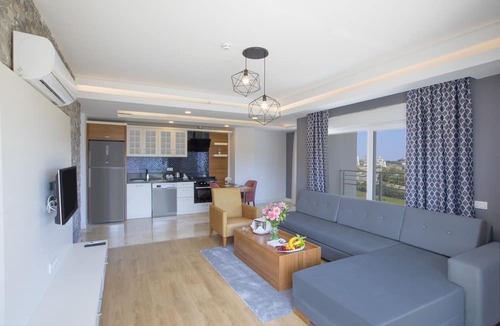 Kundu Hotel | Greenwood Suites Resort