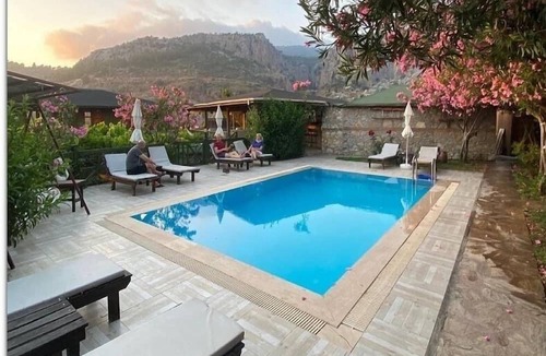 Uzunyurt Hotel | Montenegro Motel