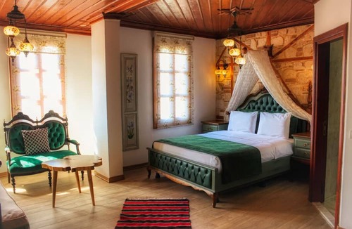 Kaleici Hotel | White Garden Hotel