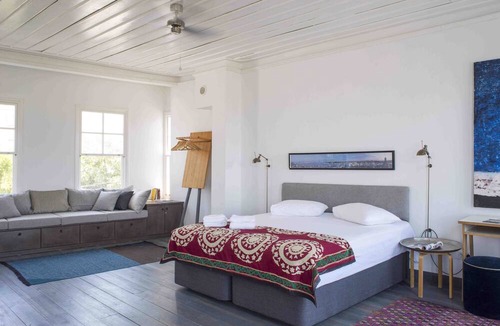 Ayvalik City Center House | Three story villa with sea view and a secluded garden with a cold water jacuzzi