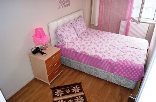 Bakırkoy Apartment | Bakırköy Meydana Yakın 1+1 Eşyalı Daire