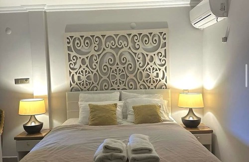 Agva Hotel | Sweet Home River Hotel