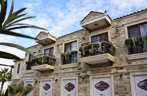 Yenifoca Hotel | Focamor Otel