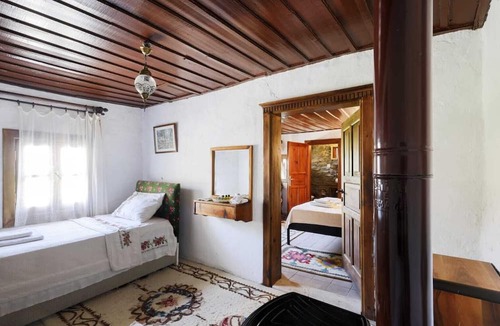 Sirince House | Nikbin Retreat