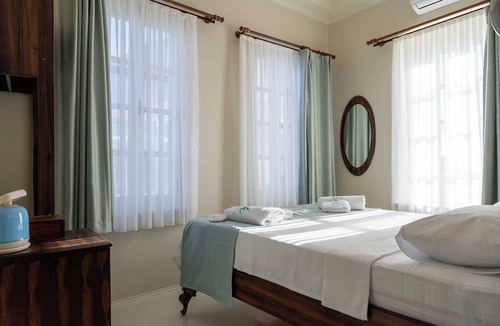 Ayvalik Bed & Breakfast | Nur Hanım Suites