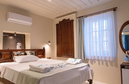 Ayvalik Bed & Breakfast | Nur Hanım Suites