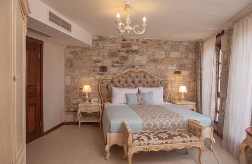Yenifoca Hotel | La Petra Hotel - Special Class