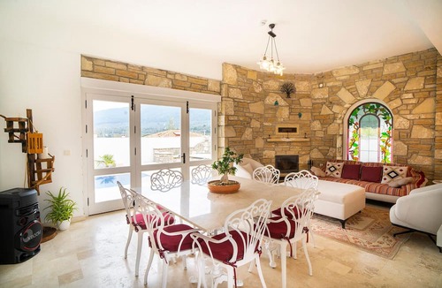 Selcuk House | B&Y Burgaz