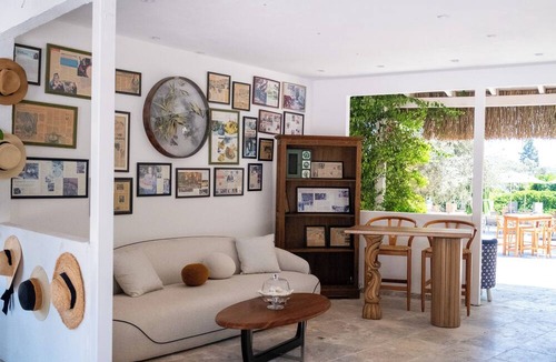Bitez House | In One Bitez Hotel