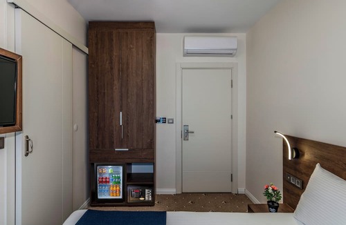 Arnavutkoy Hotel | Airport Waves Hotel