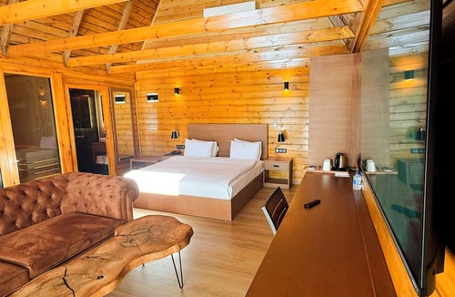 Arnavutkoy Hotel | Navy Inn & Bungalows